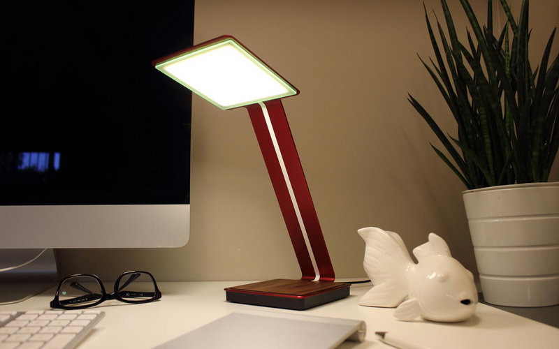a1-desk-lamp