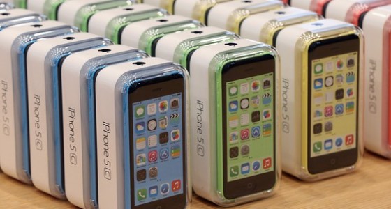 В России спрос на iPhone 5с оказался крайне низким