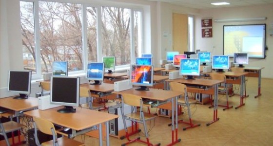 Microsoft займется компьютеризацией школ