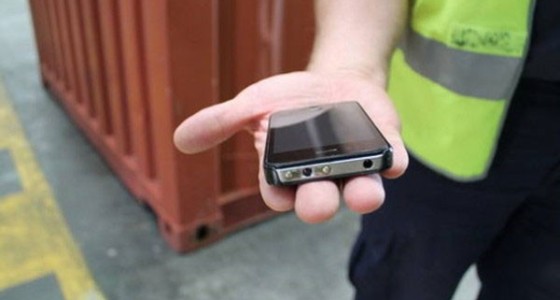 Австралийская таможня задержала тазеры, замаскированные под iPhone