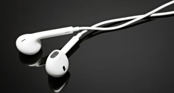 Apple готовит биометрические наушники EarPods