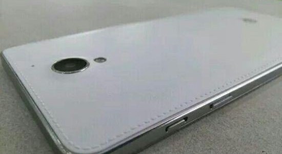 Huawei украсит смартфон Glory 3X Pro искусственной кожей