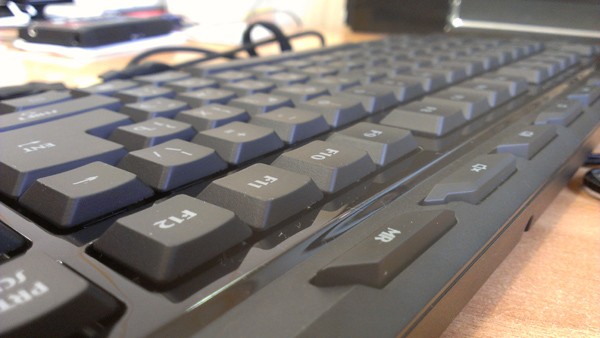 Играем по-крупному с геймерской клавиатурой Genius Manticore