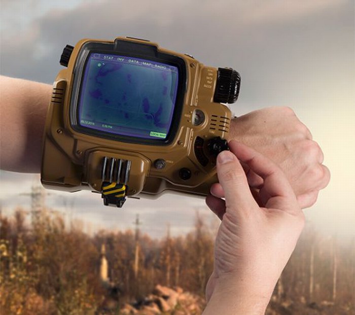  Pip-Boy Deluxe Bluetooth Edition