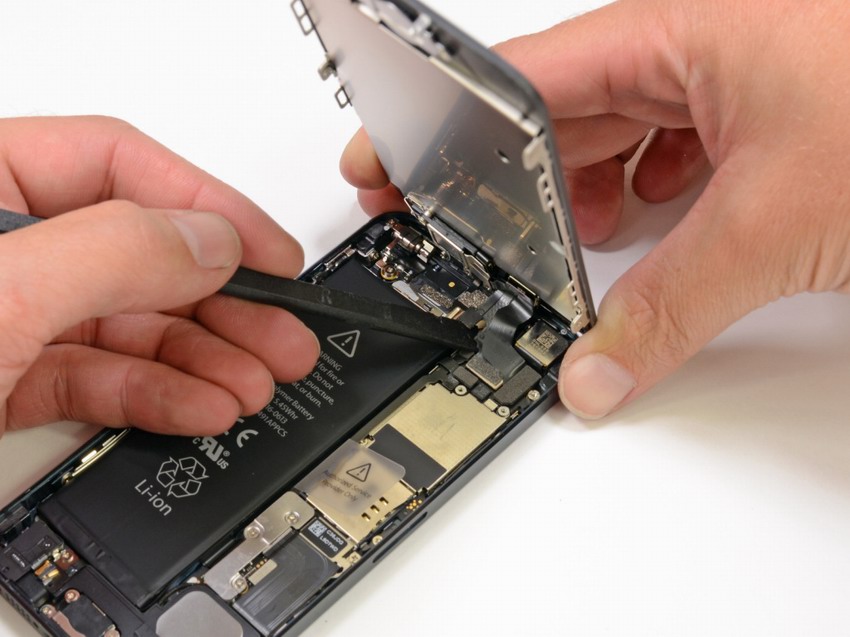 Apple теперь ремонтирует смартфоны с неоригинальными батареями