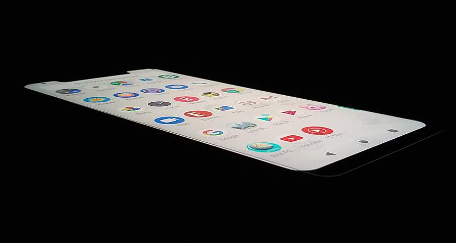 Caviar представила Cyberphone: iPhone 11 Pro в стиле Tesla